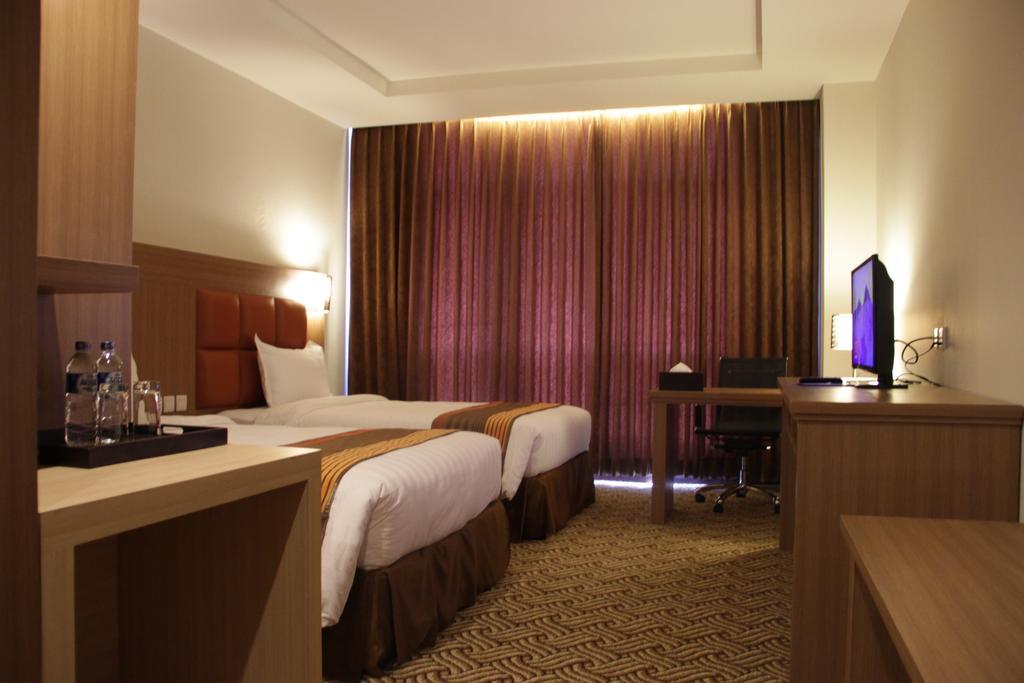 Cavinton Hotel Malioboro Yogyakarta By Tritama Hospitality Kültér fotó