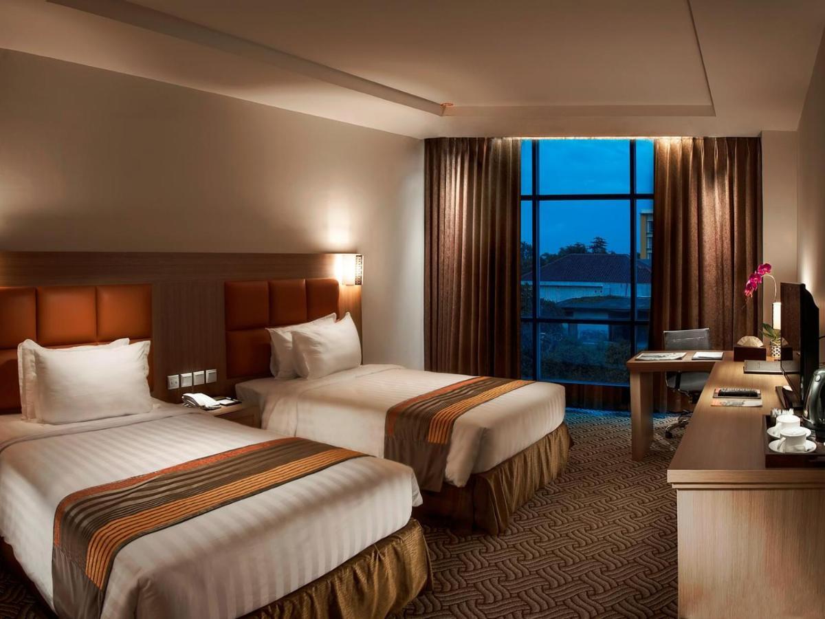 Cavinton Hotel Malioboro Yogyakarta By Tritama Hospitality Kültér fotó